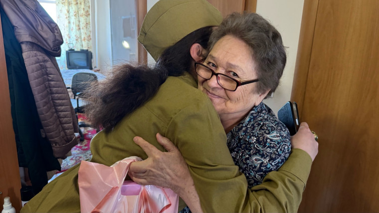 От всей души, искренне коллектив школы №1, юнармейский отряд «Патриот» поздравляет наших дорогих ветеранов с наступающим Праздником Великой Победы!!!.